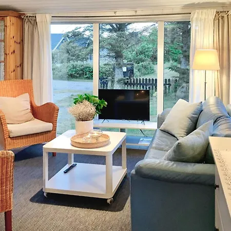 Two-bedroom In 6 Blokhus