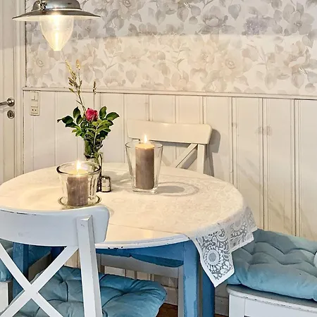 Holiday home Two-bedroom In 6 *