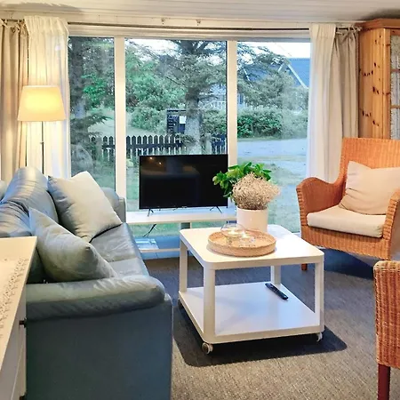 Holiday home Two-bedroom In 6