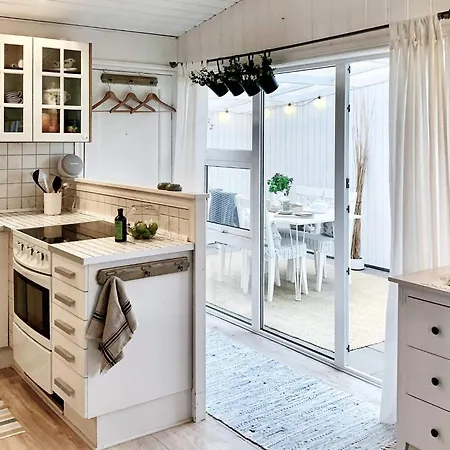 Two-bedroom In 6 Holiday home *