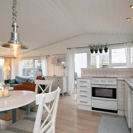 Two-bedroom In 6