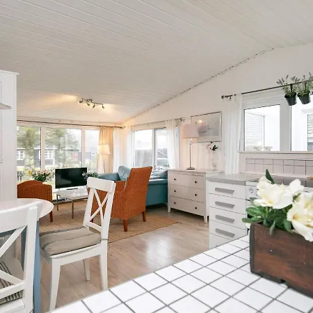 Two-bedroom In 6 *